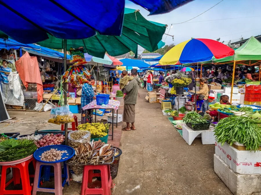 vue du marché municipal de sangkhlaburi