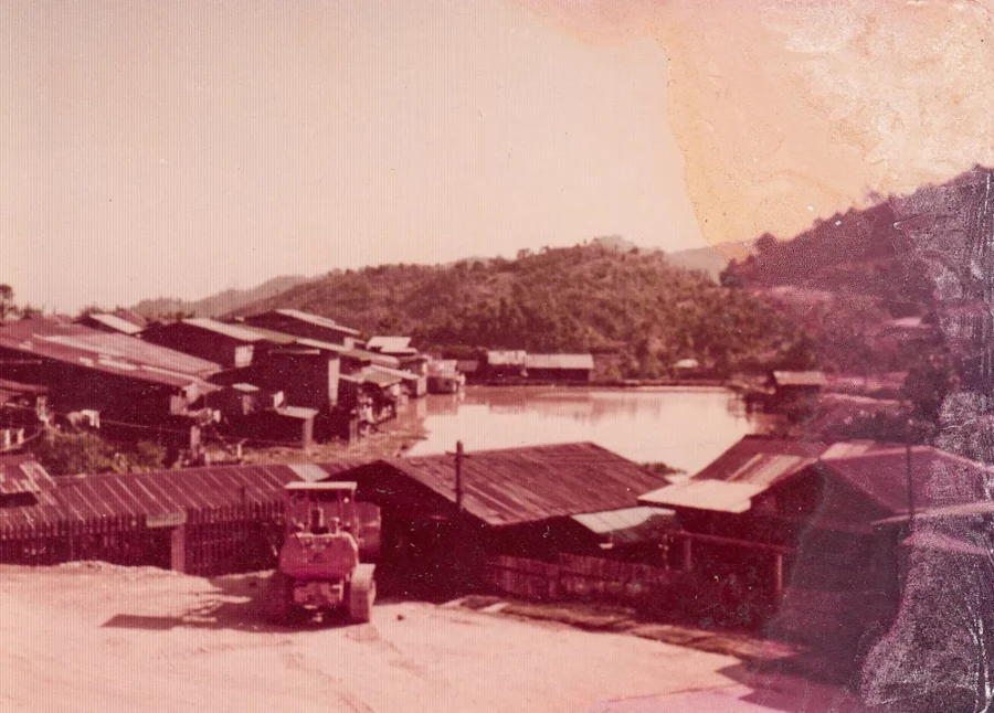 vue reservoir e tong village kanchanaburi avant