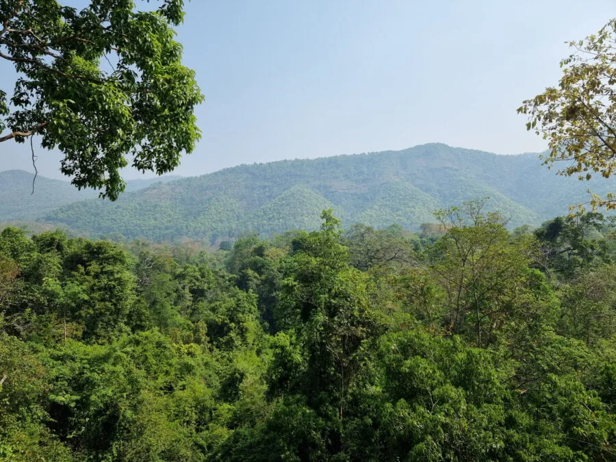 vue sur montagne parc national erawan