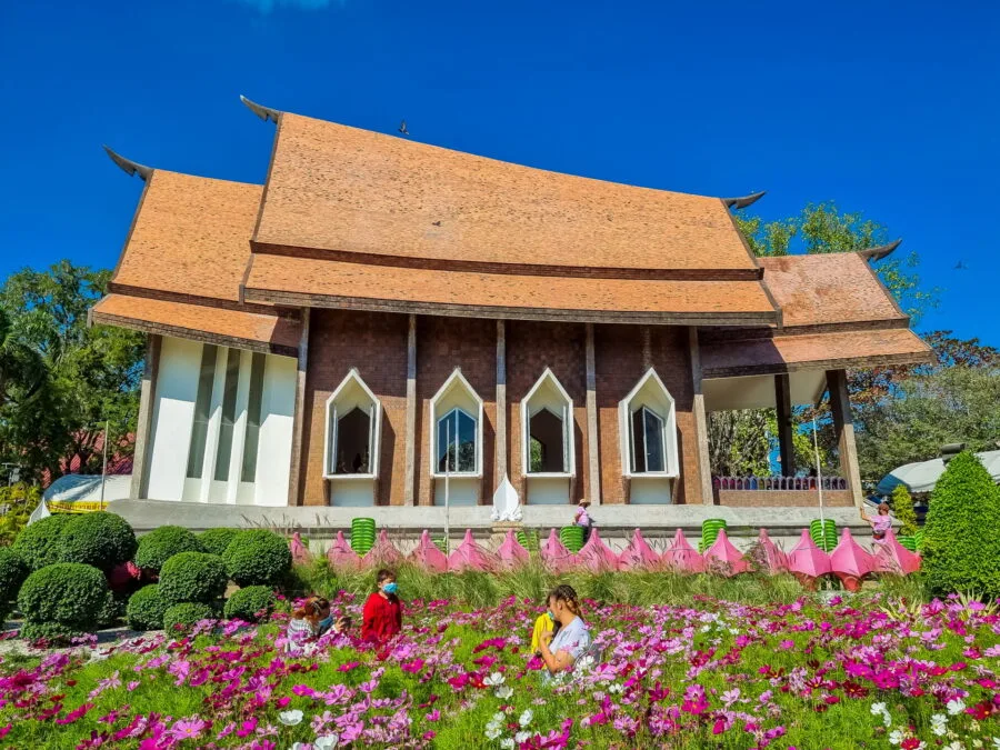 wat sala loi nakhon ratchasima