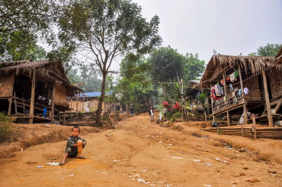 zone ouest village môn sangkhlaburi en 2010