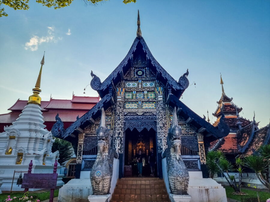 viharn luang pu mun bhuridatta at wat chedi luang chiang mai