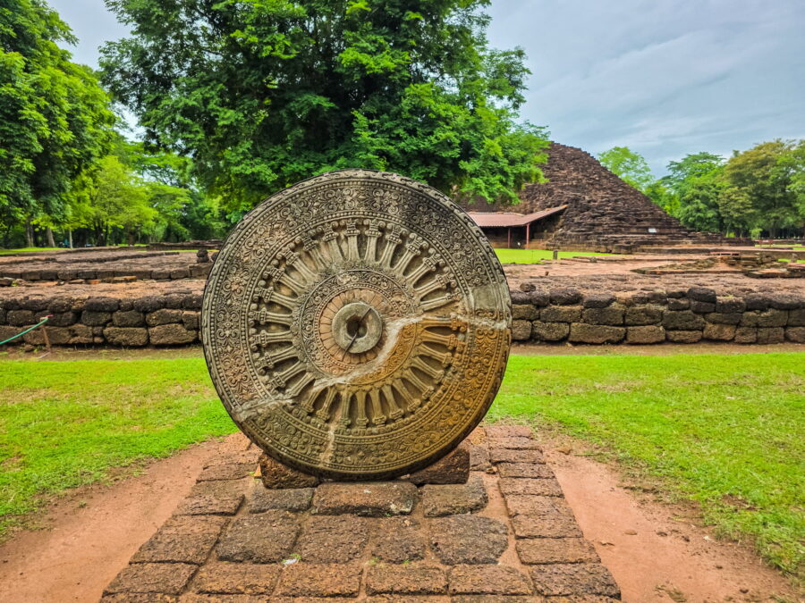 dharma wheel khao khlang nai historical park si thep