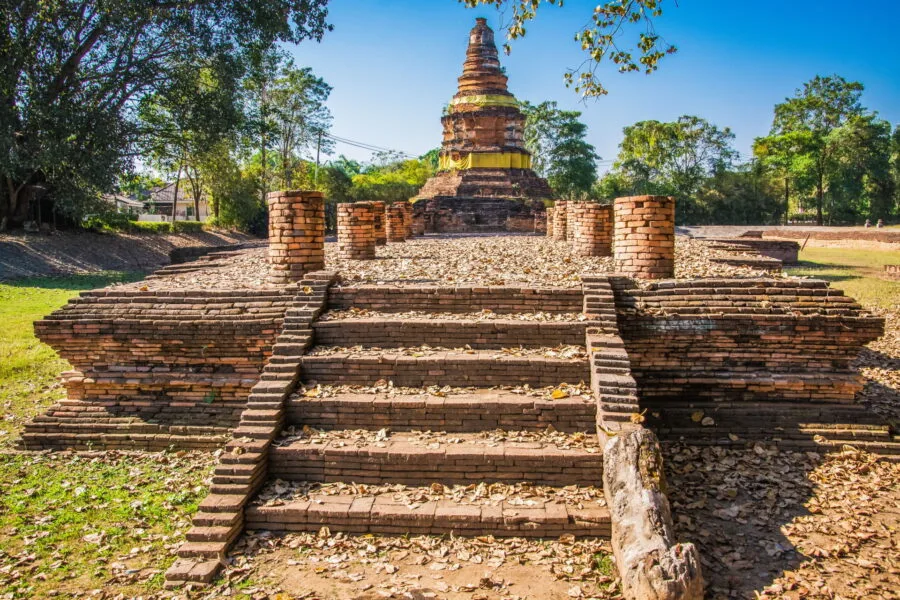 ruin of wat e khang wiang kum kam chiang mai