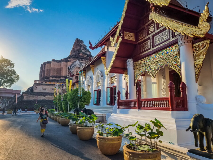 viharn and chedi at wat chedi luang in chiang mai