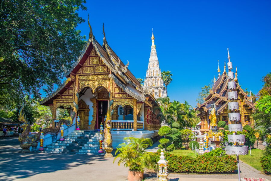 vue ensemble wat chedi liam wiang kum kam chiang mai