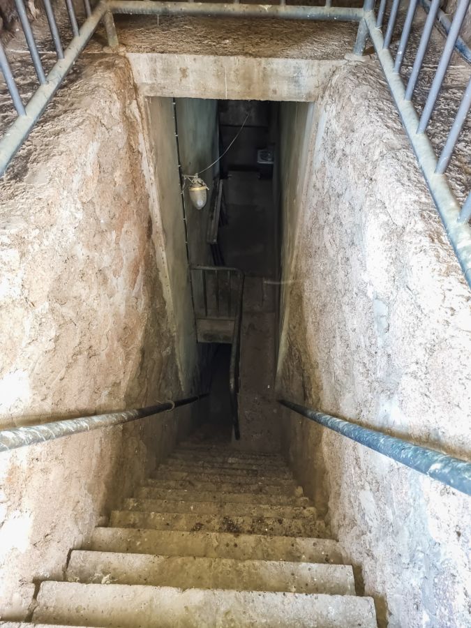 acces interieur crypte wat ratchaburana ayutthaya