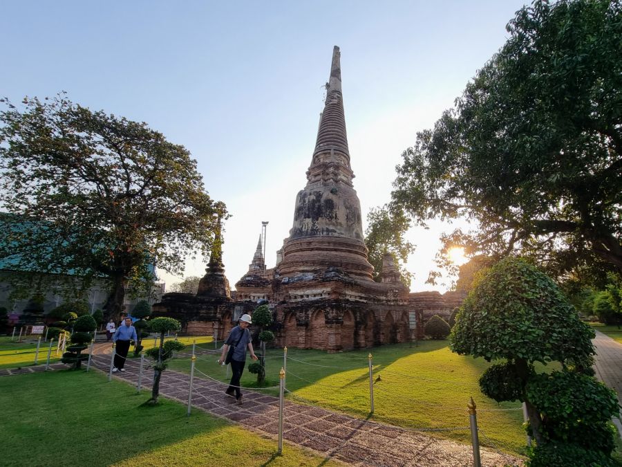 chedi secondaire au wat yai chai mongkhon ayutthaya