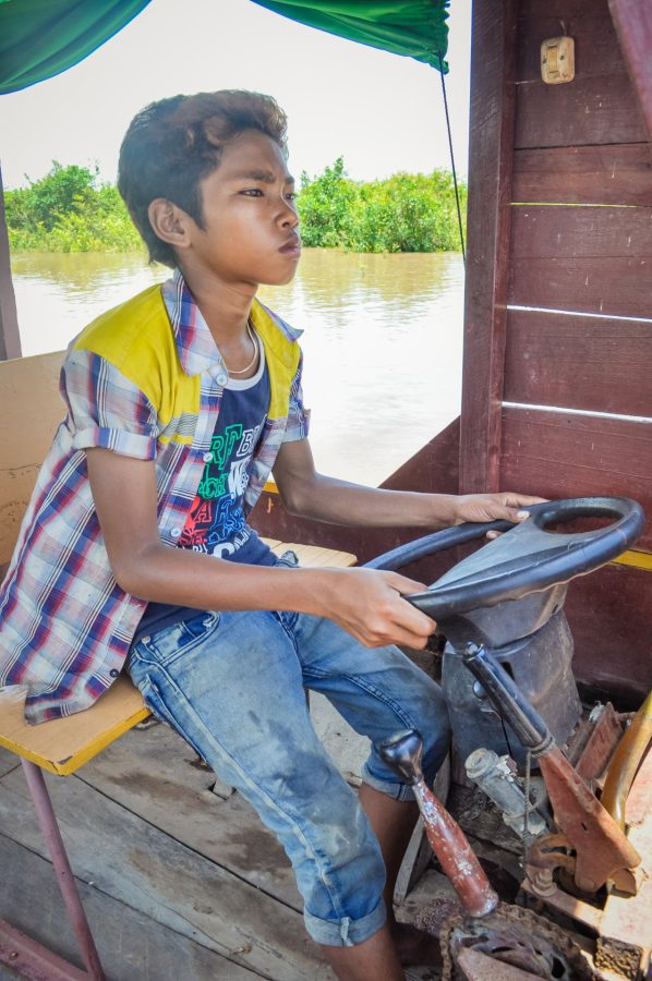 conducteur bateau village kampong phluk