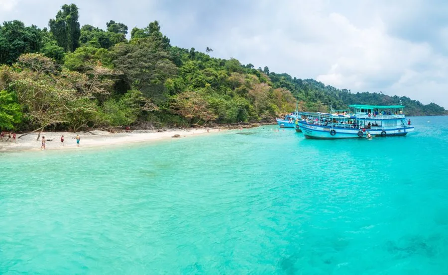 snorkeling koh rang Haad San Chao Beach.