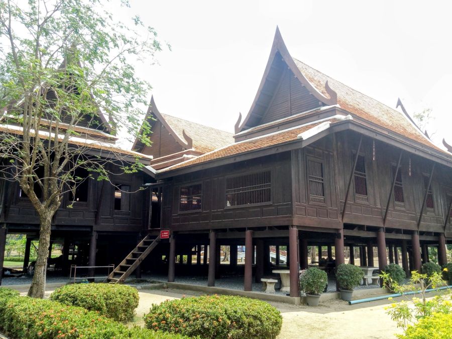 maison sur pilotis kum khun phaan ayutthaya