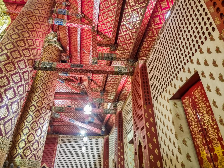 niches bouddhas murs du wat phanan choeng ayutthaya