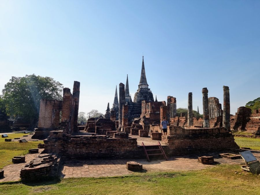 ruines viharn au wat phra si sanphet ayutthaya