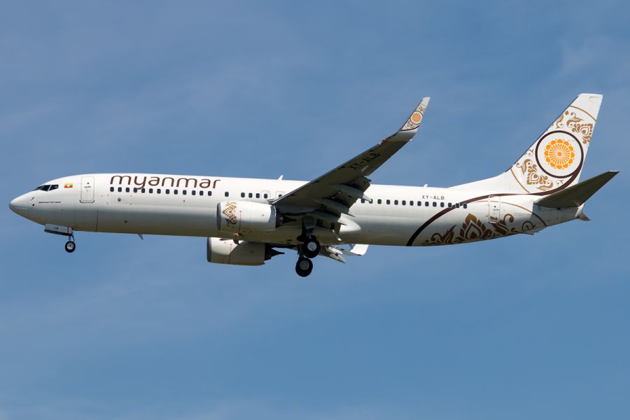 myanmar national airlines boeing 737 800
