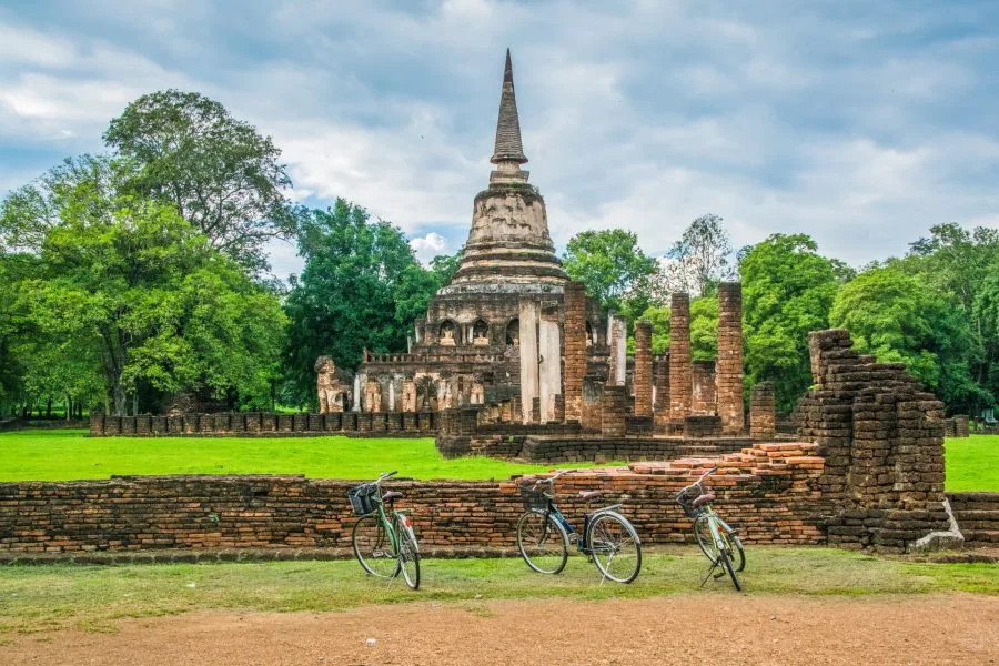 wat chang lom - si satchanalai - thailand