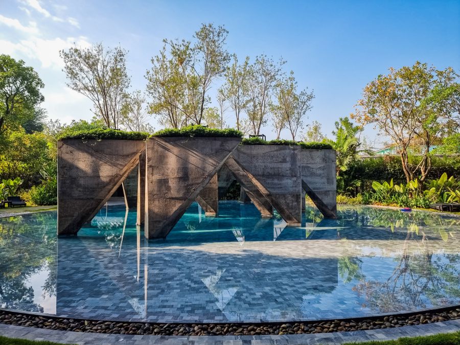 bassin exterieur hotel livist phetchabun