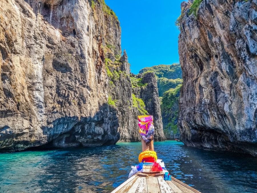 entree wang long bay excursion journee ko phi phi