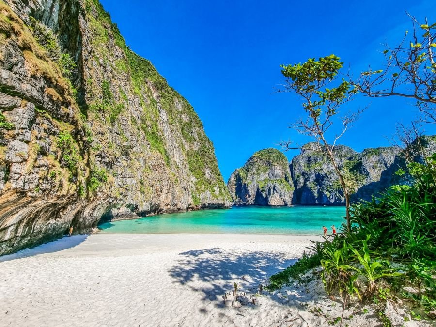 entree plage maya bay excursion journee ko phi phi