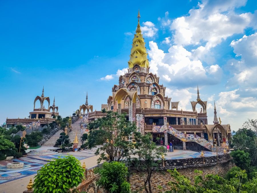grand chedi au wat pha sorn kaew phetchabun