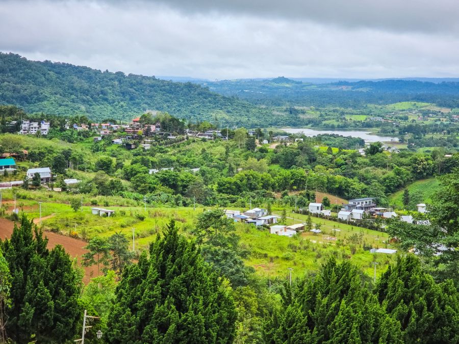 hotels disseminés dans les montagnes de khao kho phetchabun