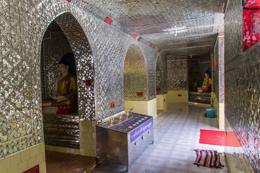interieur pagode pyi daw aye kawthaung birmanie