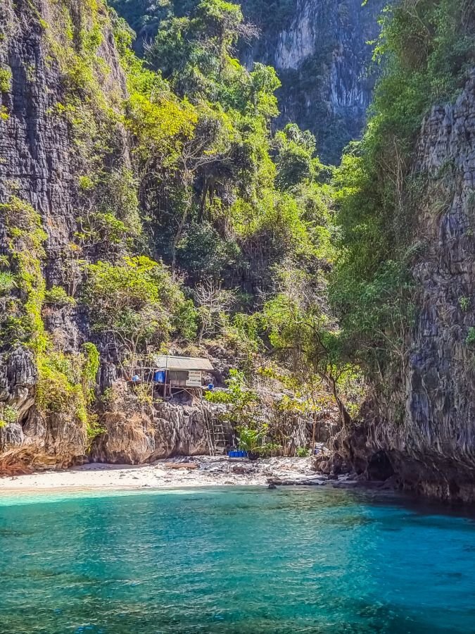 petite plage wang long bay excursion journee ko phi phi