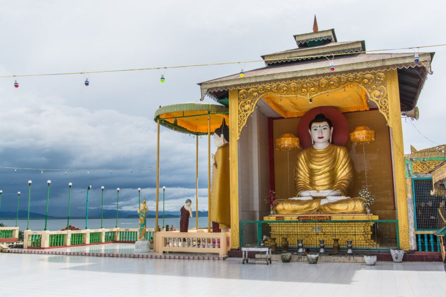 statue de bouddha pyi daw aye pagoda kawthaung birmanie