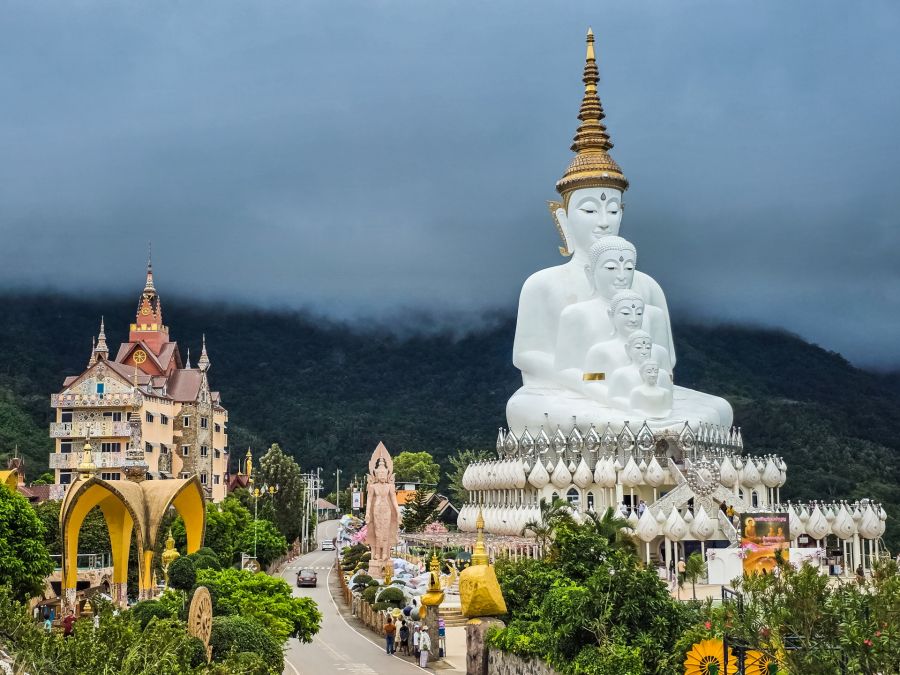 vue densemble du wat pha sorn kaew phetchabun
