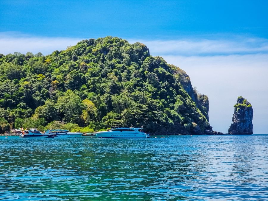 vue depuis spot snorkeling autour de ko phi phi