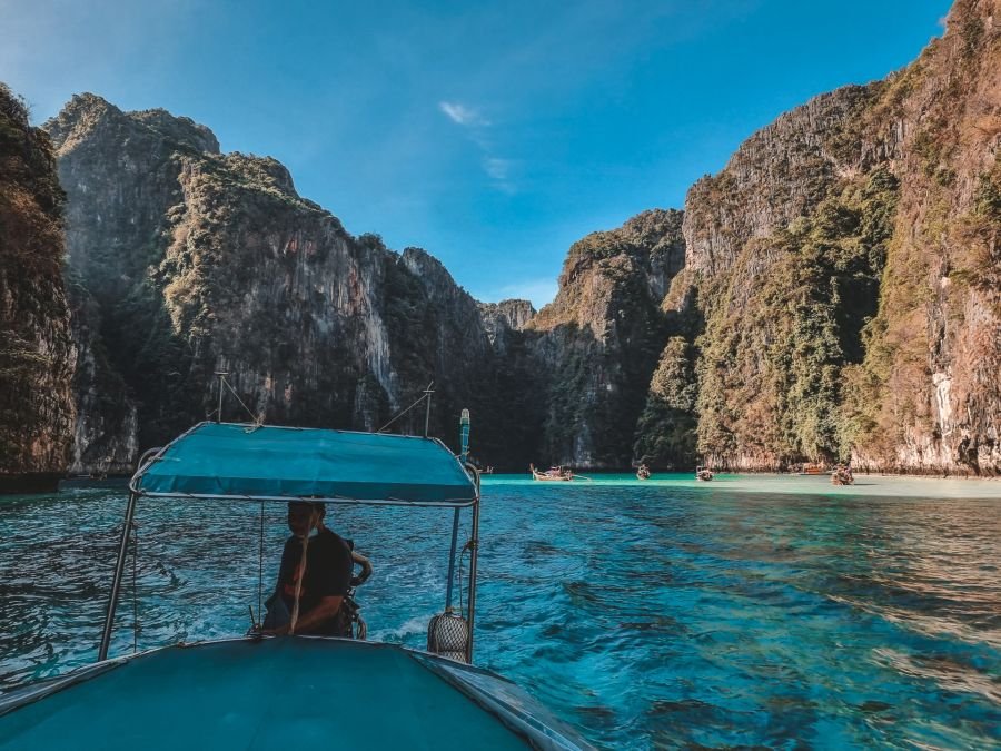 vue sur pi leh lagoon excursion journee ko phi phi