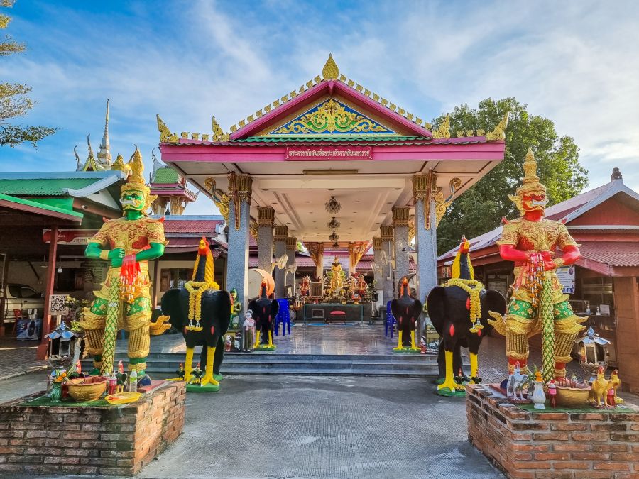autel roi taksin wat choeng tha ayutthaya