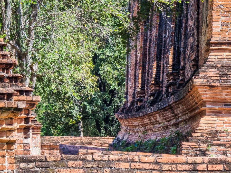 courbure du wat maheyong ayutthaya