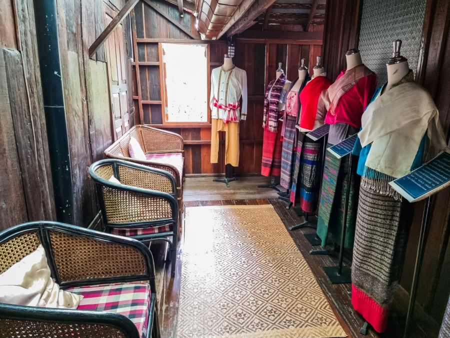 habits traditionnels nan noble house hong chao fong kham nan thailande