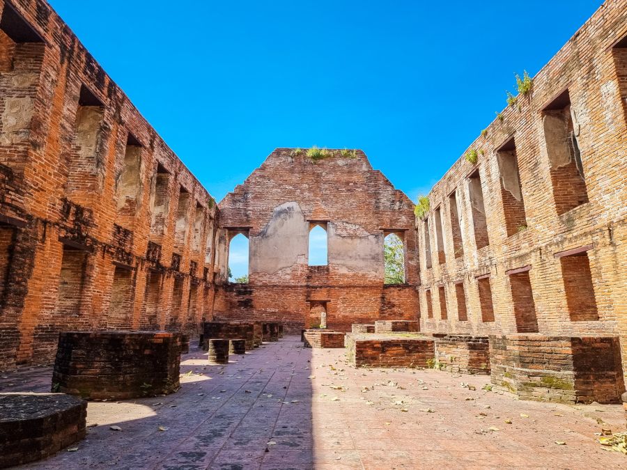 interieur de la residence tamnak kammalian au wat kudi dao