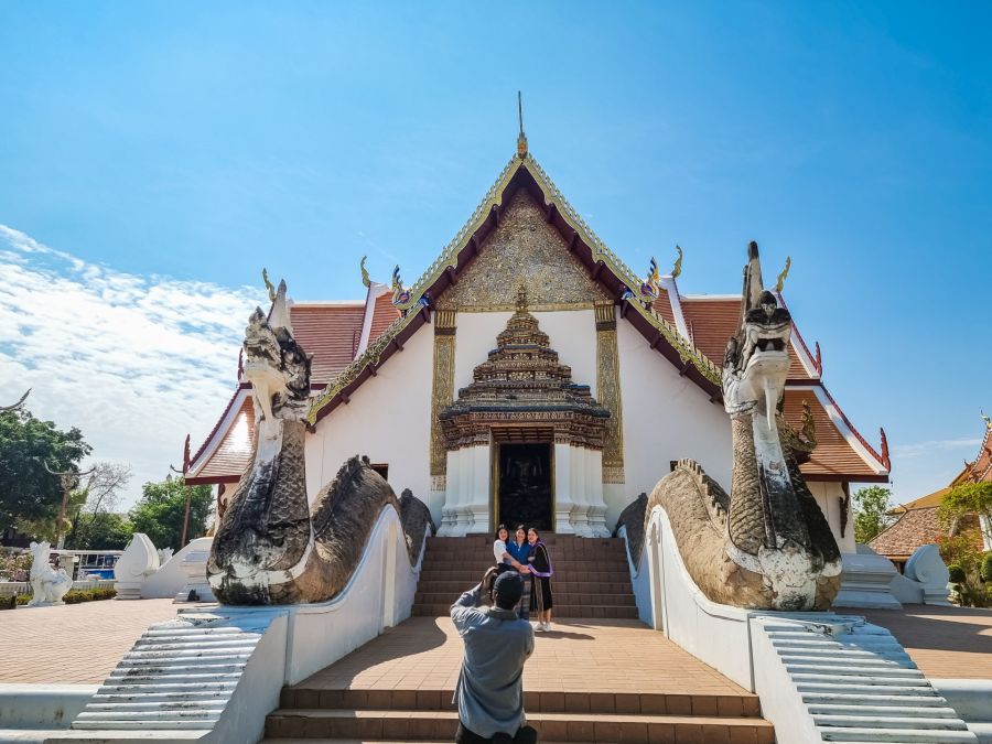 photo souvenir devant wat phumin de nan thailande