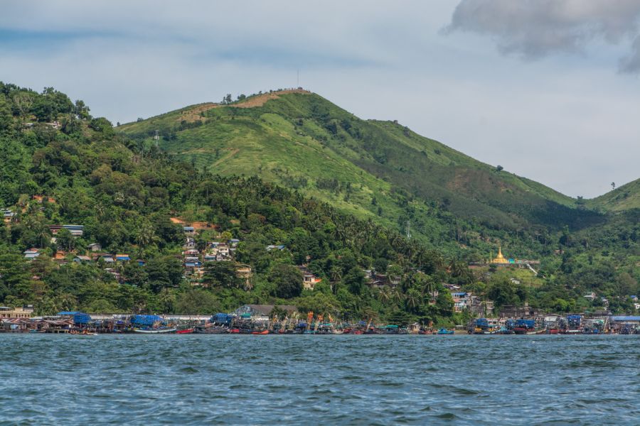 vue sur rivage de kawthaung birmanie