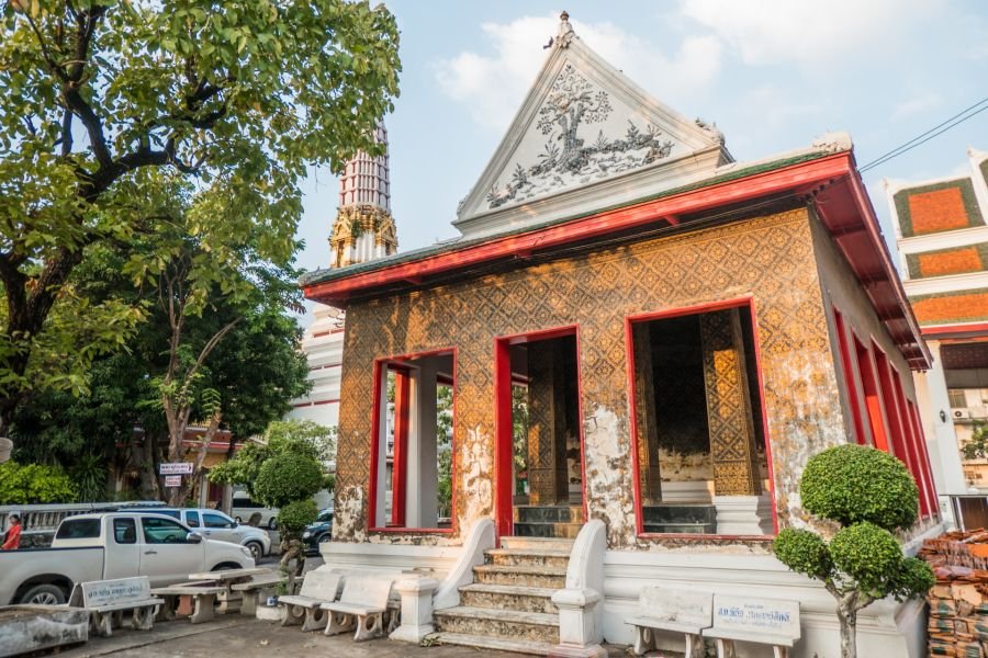wat chakrawatrachawat woramahawihan chinatown bangkok