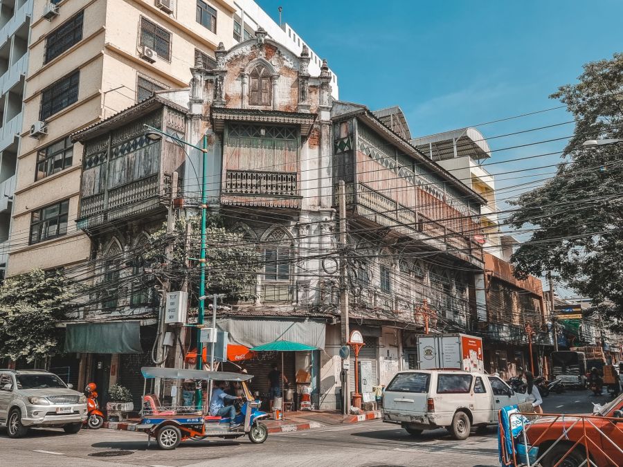 batisse de style indien entree song wat road bangkok chinatown