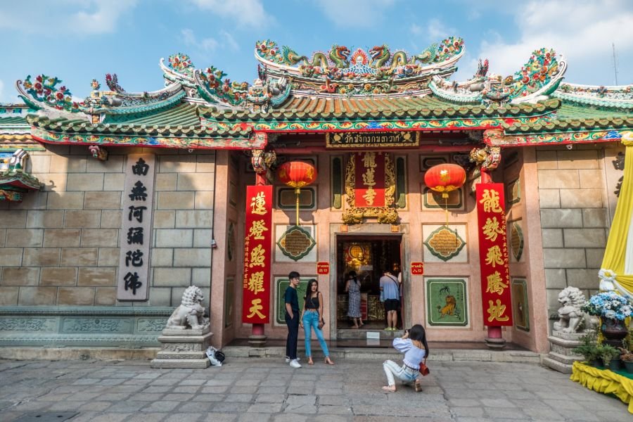 entree du wat mangkon chinatown bangkok