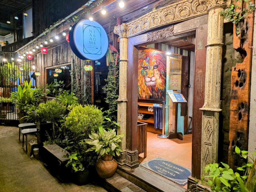 entree restaurant naam 1608 song wat rd bangkok