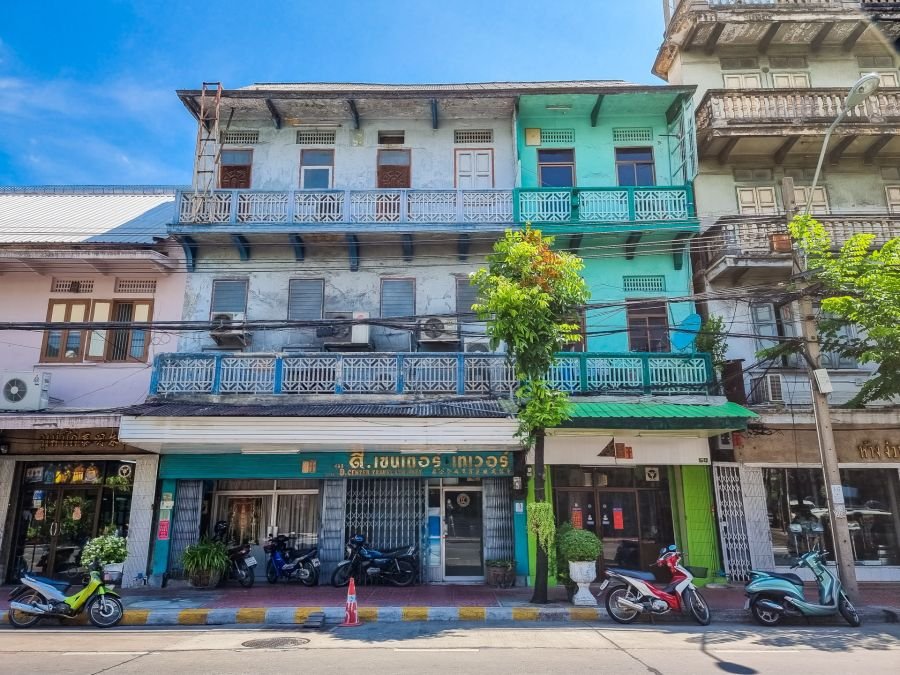 facade immeuble rama iv chinatown bangkok