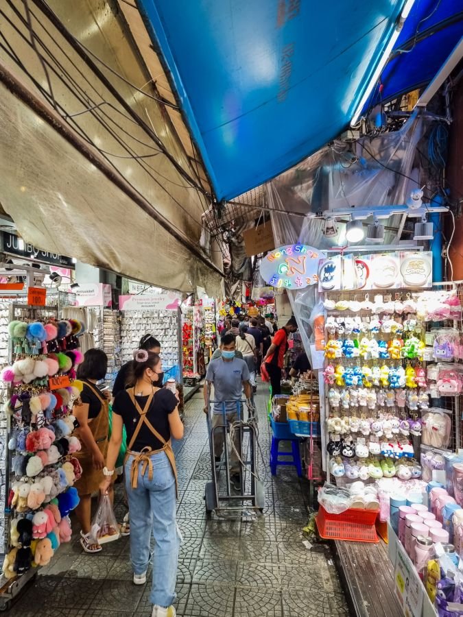 petite rue sampheng lane market bangkok chinatown