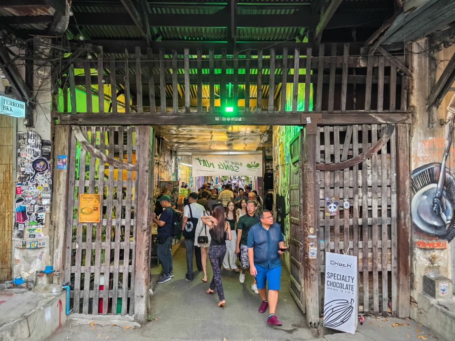 portail centenaire entree ruelle pietonne song wat rd bangkok