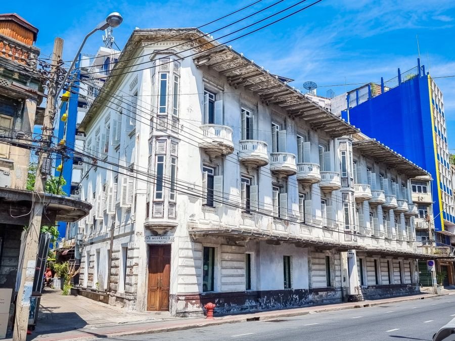 the mustang blu chinatown bangkok
