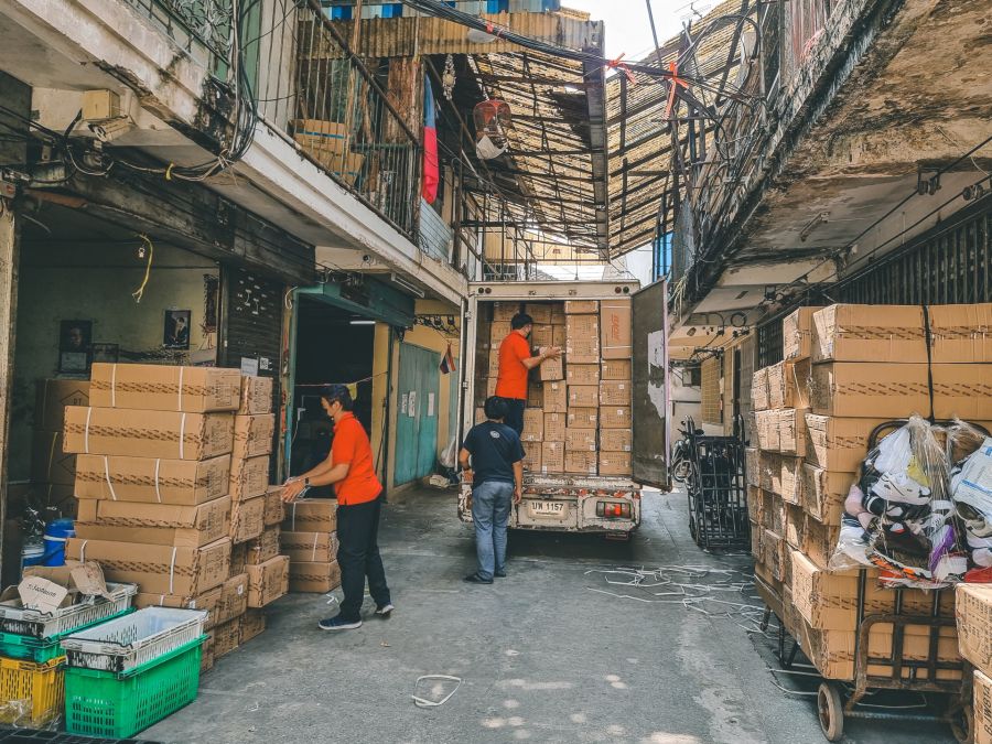 travailleurs dans la rue de la mosquée avant song wat bangkok