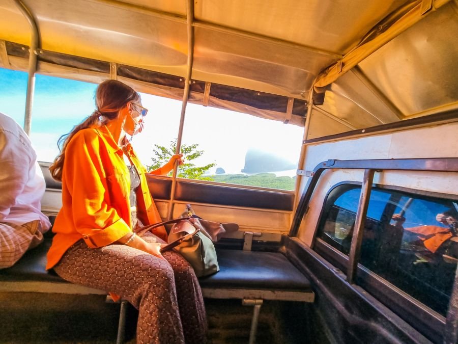 descente du point de vue samet nangshe baie de phang nga thailande