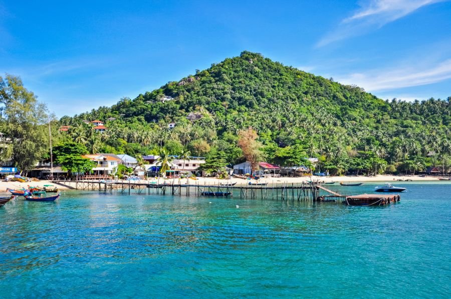 quai arrivee ile de ko tao thailande