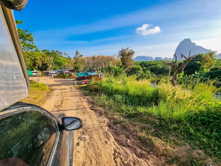 redescente du point de vue samet nangshe baie de phang nga thailande