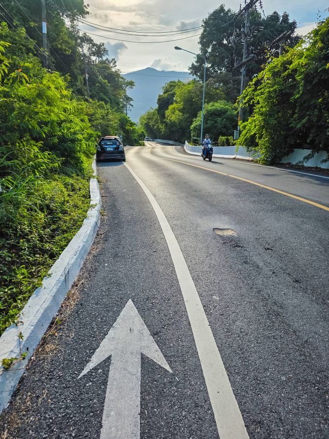 arret secondaire sur route panoramique entre sichon et khanom thailande