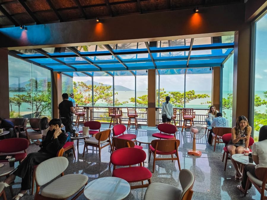 interieur du café au issara cape sichon thailande